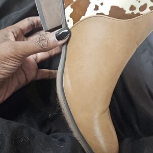 Stylish Tan  Women's Bootie